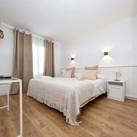 Sunlit Paradise Apartament *